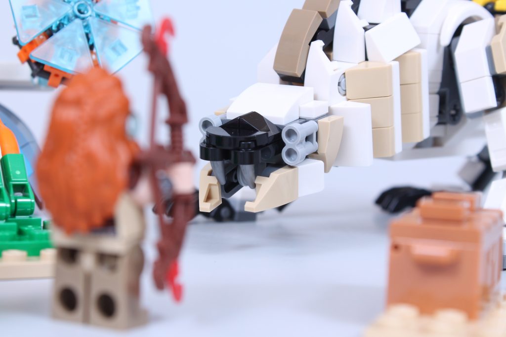 LEGO Horizon Adventures 77037 Aloy Varl vs. Shell Walker Sawtooth review 3 1024x683