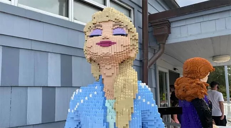 LEGO Store Disney Springs gets new Frozen and Star Wars displays