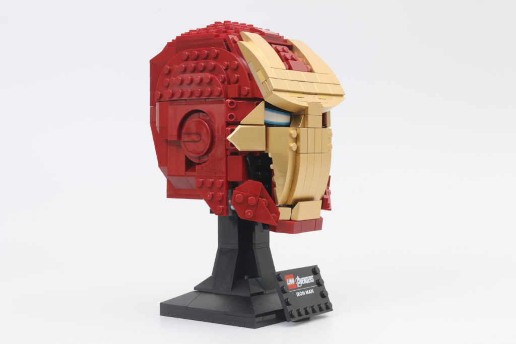 LEGO Marvel 76165 Iron Man Helmet review 3