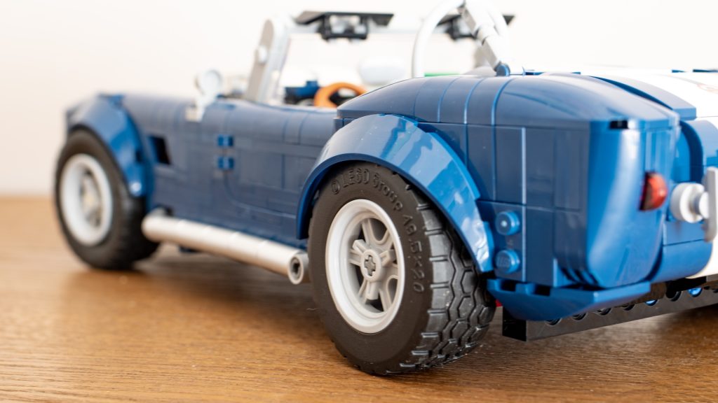 LEGO ICONS Shelby Cobra 427 SC 10357 m 1024x576