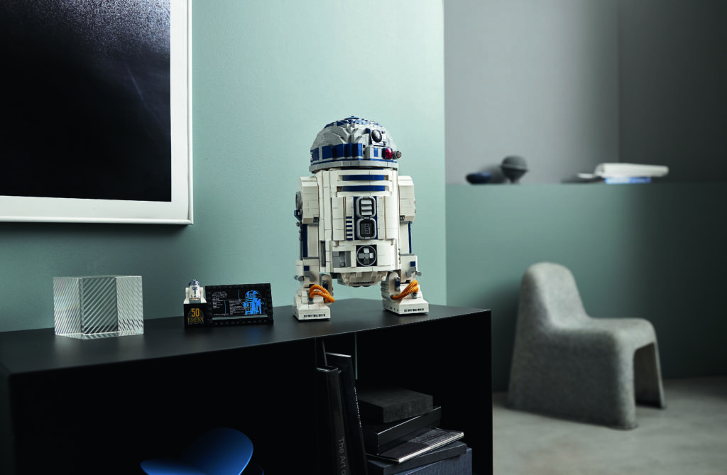 LEGO Star Wars 75308 R2 D2 12