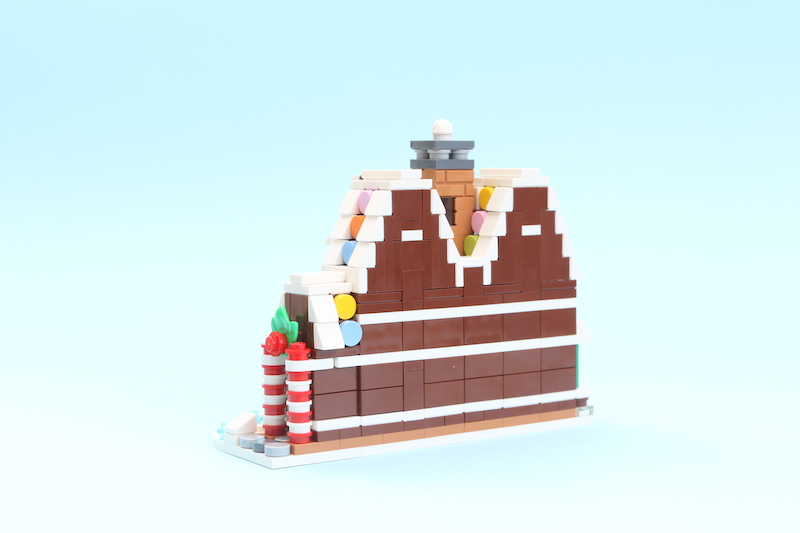 LEGO 40337 Gingerbread House review 2