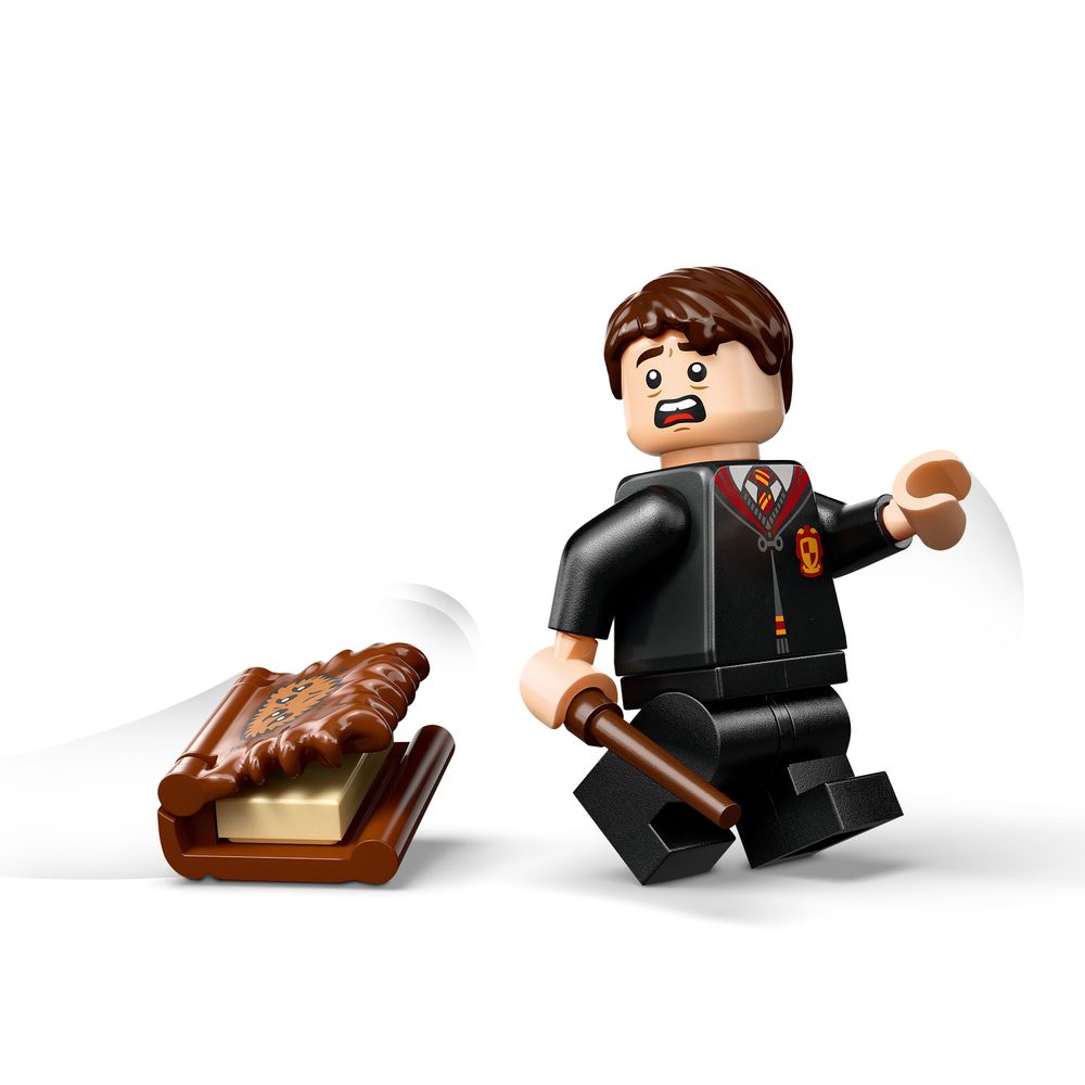 LEGO Harry Potter Chomping Monster Book of Monsters 4