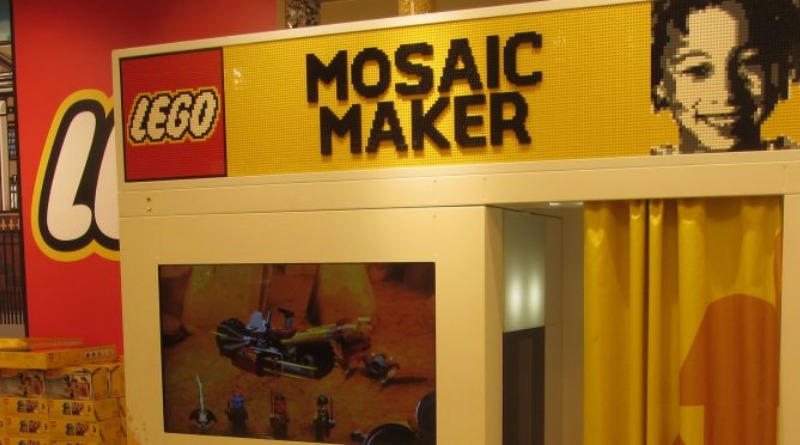 Mosaic Maker just got a bit cheaper at the LEGO Store Berlin