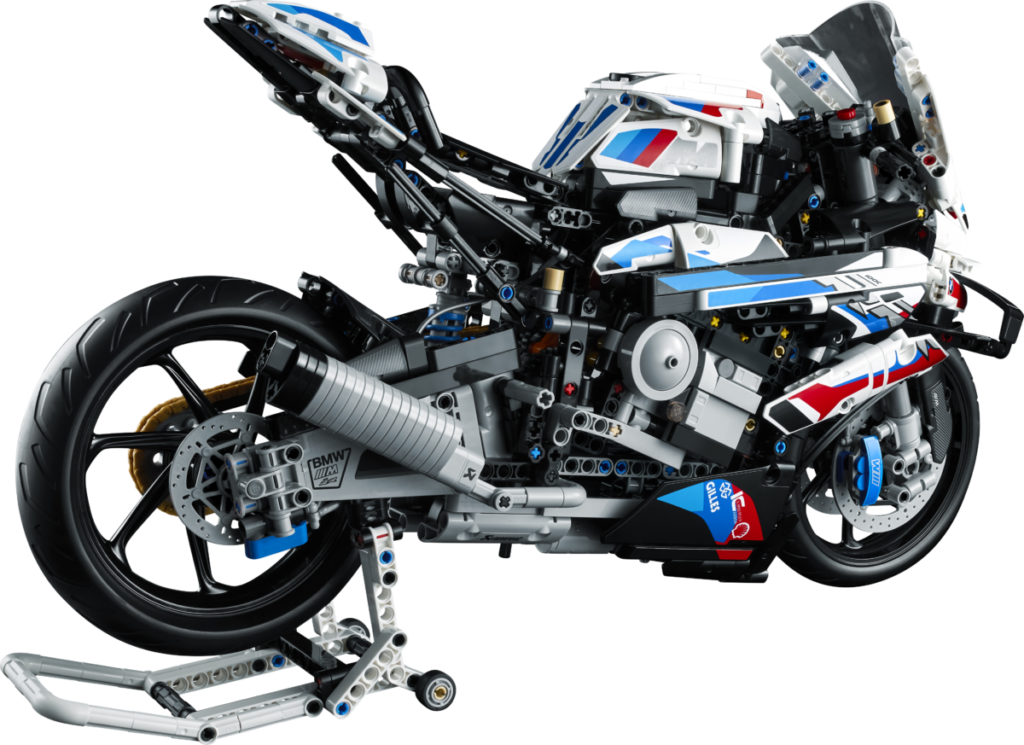 LEGO Technic 42130 BMW M 1000 RR 6 1024x745