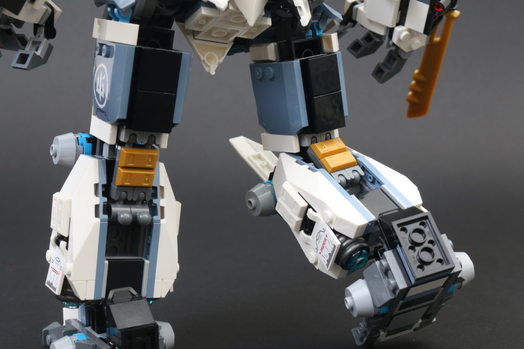 LEGO NINJAGO Legacy 71738 Zanes Titan Mech Battle review 30