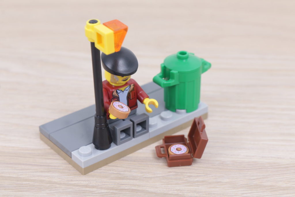 LEGO Creator Expert 40532 Vintage Taxi gift with purchase review 6 1024x683