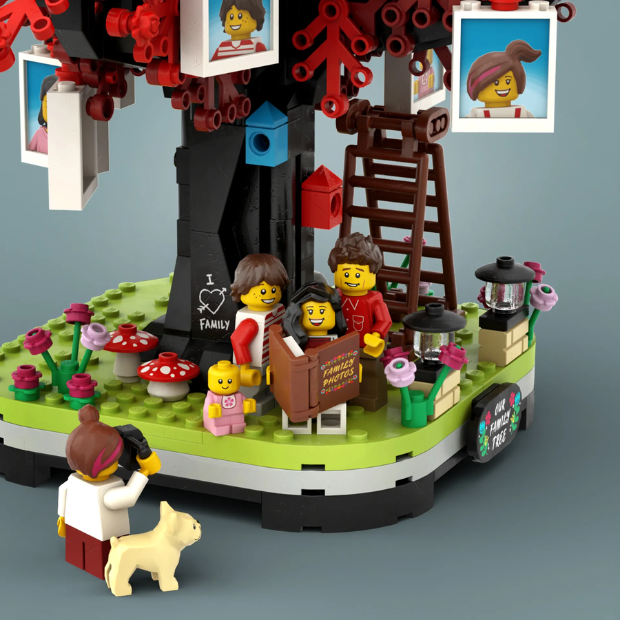 LEGO Ideas Your Family Tree 4