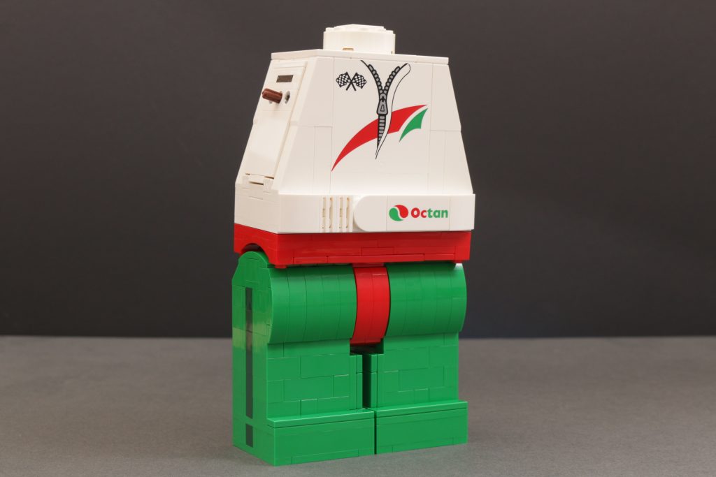 LEGO Minifigures 40819 Up Scaled Racing Driver Minifigure review 19 1024x683