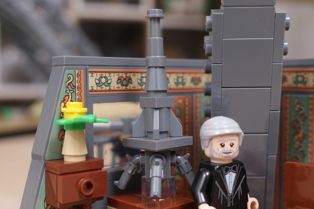 LEGO Icons 40579 Eiffels Apartment gift with purchase review 3 1024x683