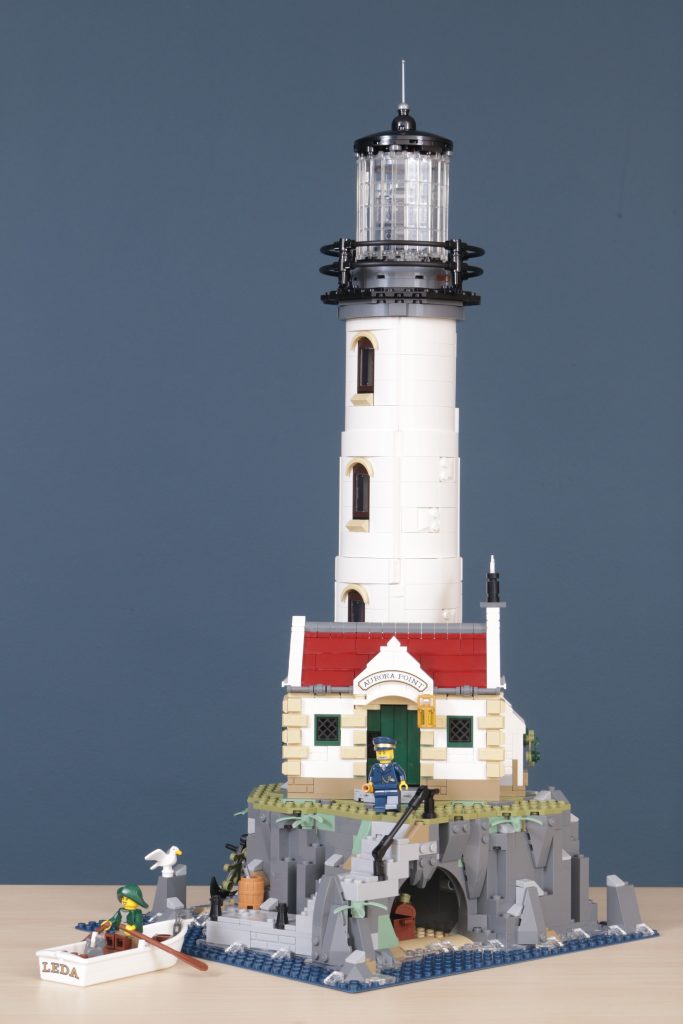 LEGO Ideas 21335 Motorised Lighthouse review 1 683x1024