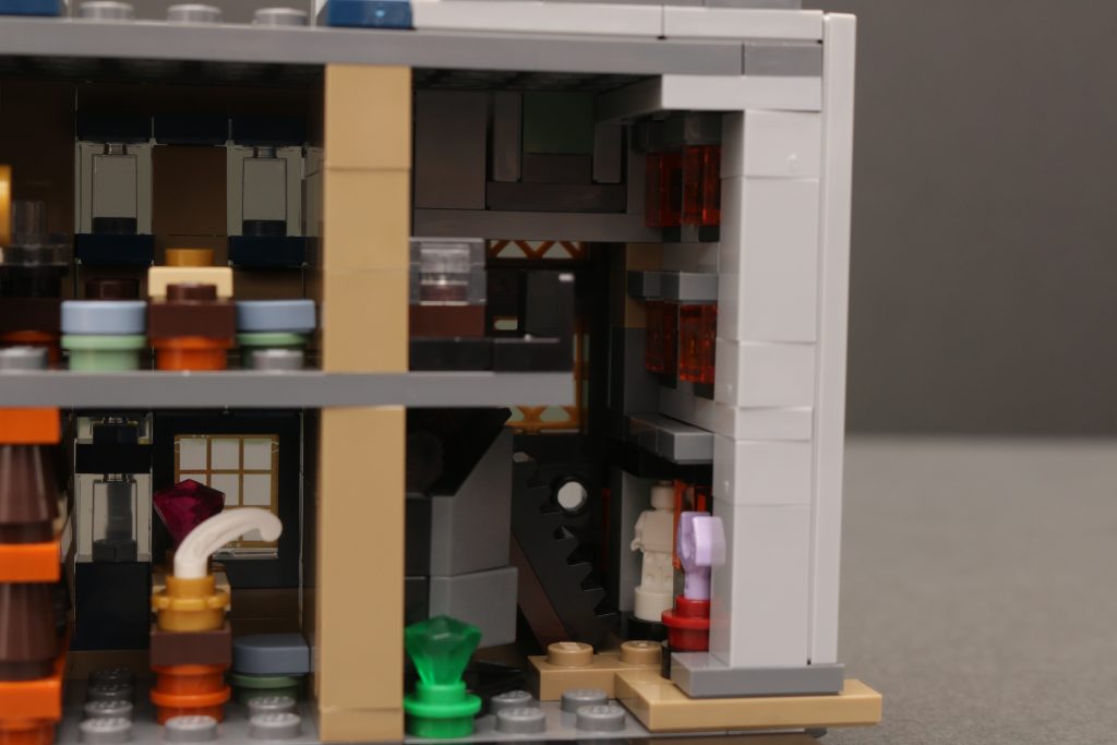 LEGO Harry Potter 76444 Diagon Alley Wizarding Shops review 34 1024x683