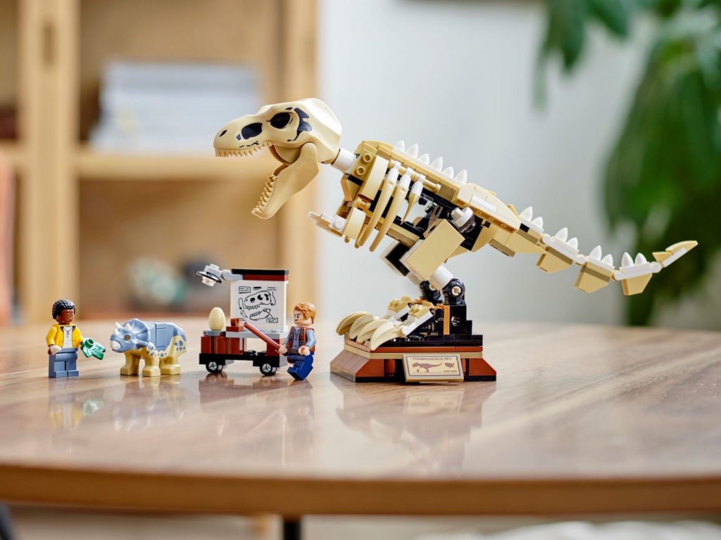 LEGO Jurassic World 76940 T. rex Dinosaur Fossil Exhibition 6