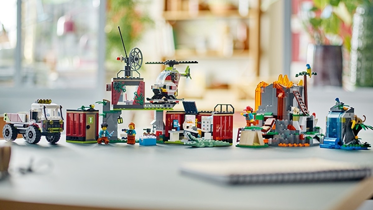 Upcoming LEGO City pieces in trial sets arrive on Pick a Brick 