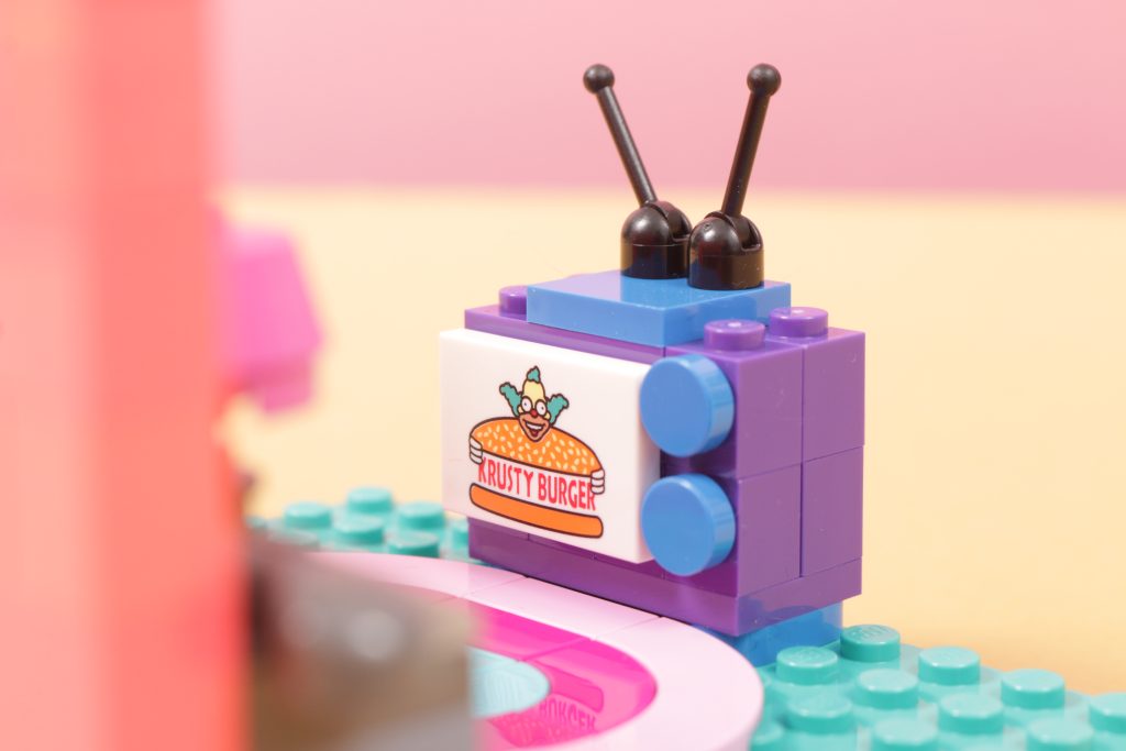 LEGO 5009325 The Simpsons Living Room GWP review 5 1024x683