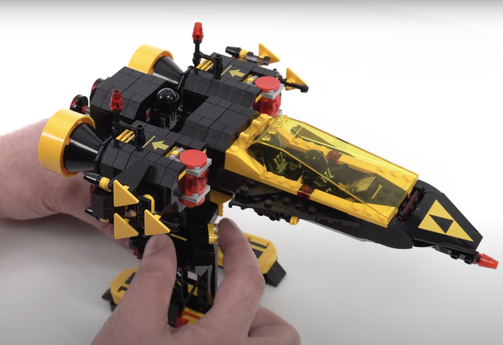 JANGs LEGO Reviews LEGO Icons 10355 Blacktron Renegade Alienator build 3 1024x702