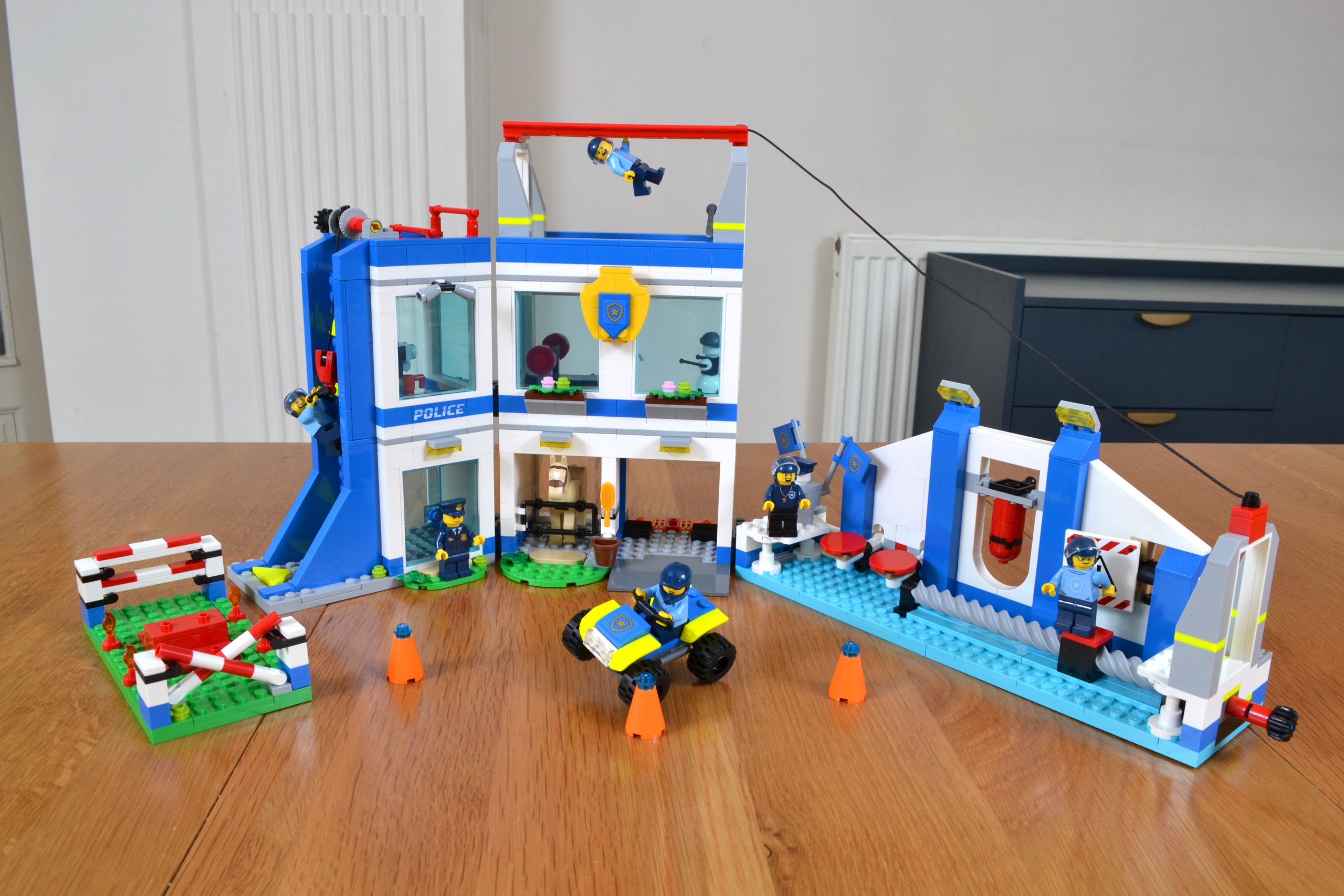 LEGO City 60372 Police Training Academy 96 scaled