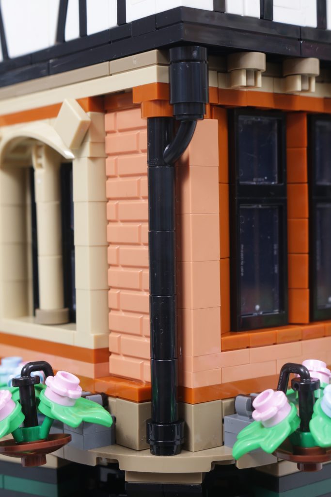 LEGO Icons 10350 Tudor Corner second review plus comparison with 10251 Brick Bank and 10270 Bookshop 78 683x1024