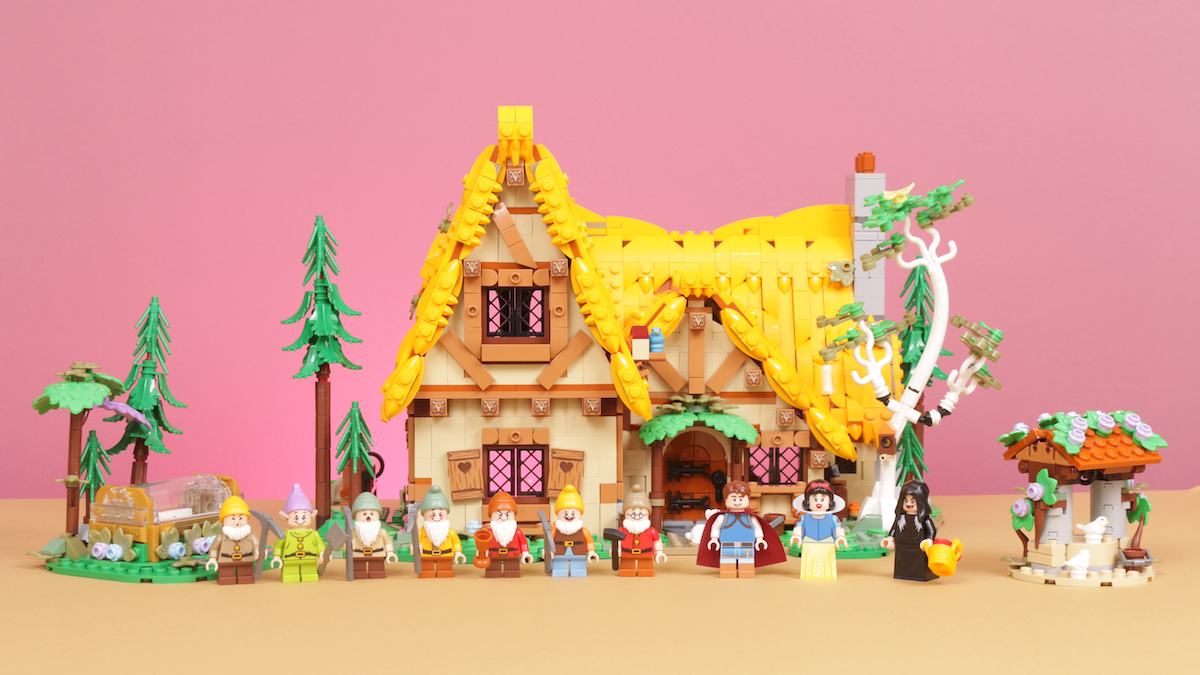 LEGO Disney 43242 Snow White and the Seven Dwarfs’ Cottage review