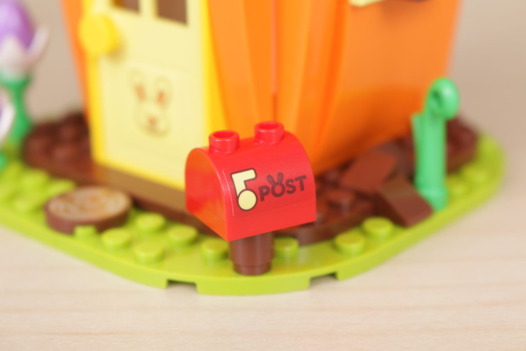 LEGO 40449 Easter Bunnys Carrot House GWP review 3