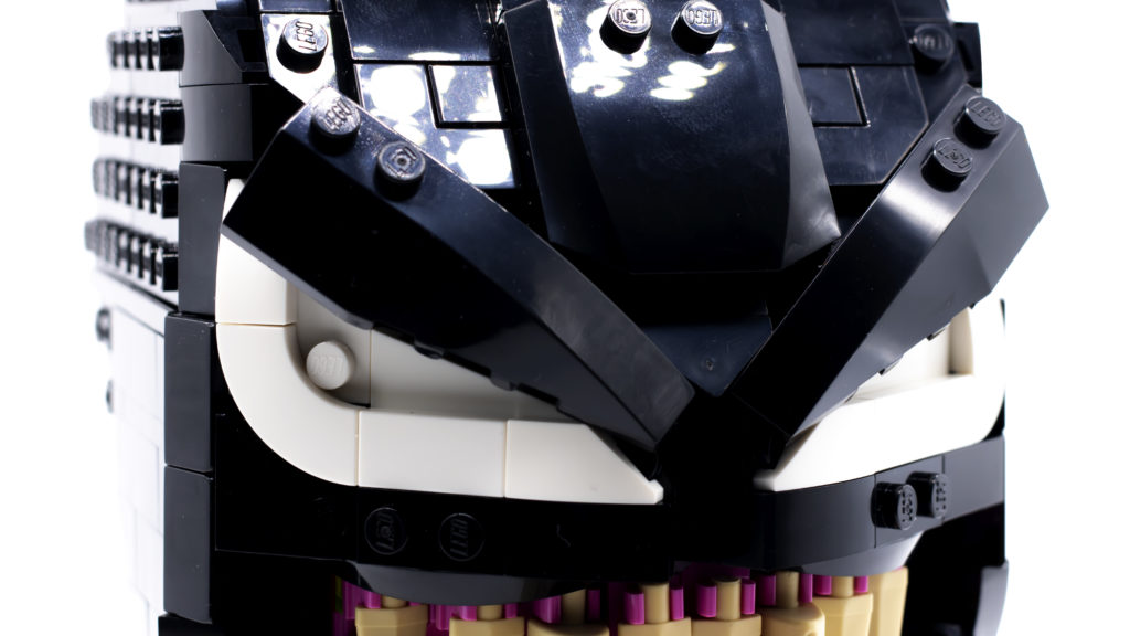 LEGO Marvel Super Heroes 76187 Venom 23