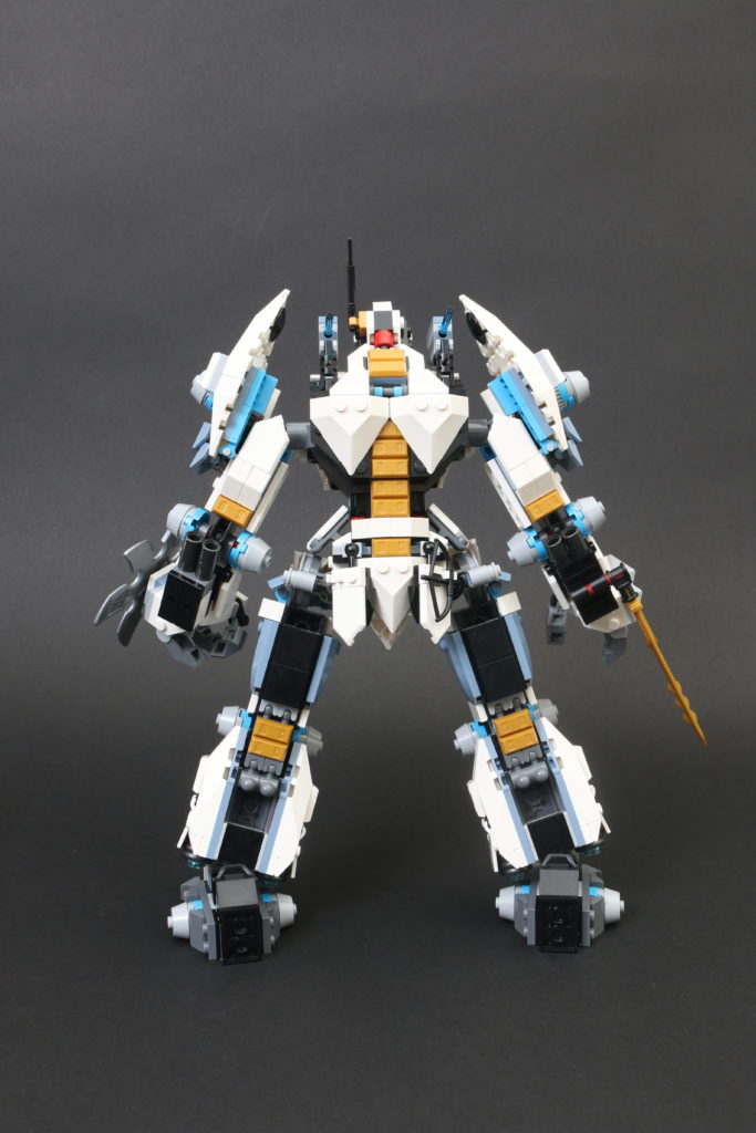LEGO NINJAGO Legacy 71738 Zanes Titan Mech Battle review 11