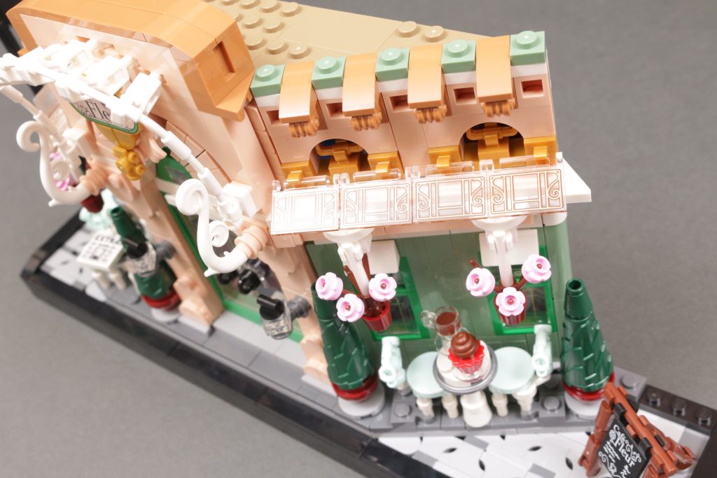 LEGO Icons 10362 French Cafe review 19 1024x683