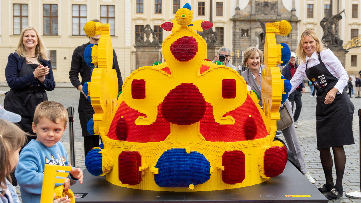 LEGO Factory celebrates 25th anniversary with 128,333-piece build