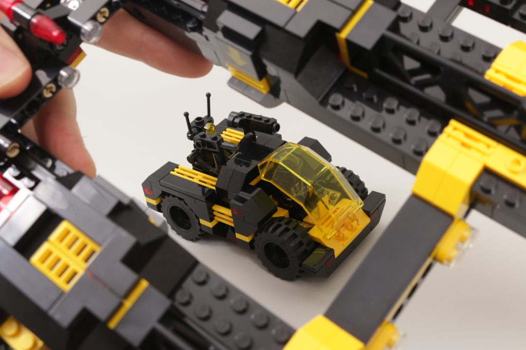 LEGO Icons 10355 Blacktron Renegade review 22 1024x683