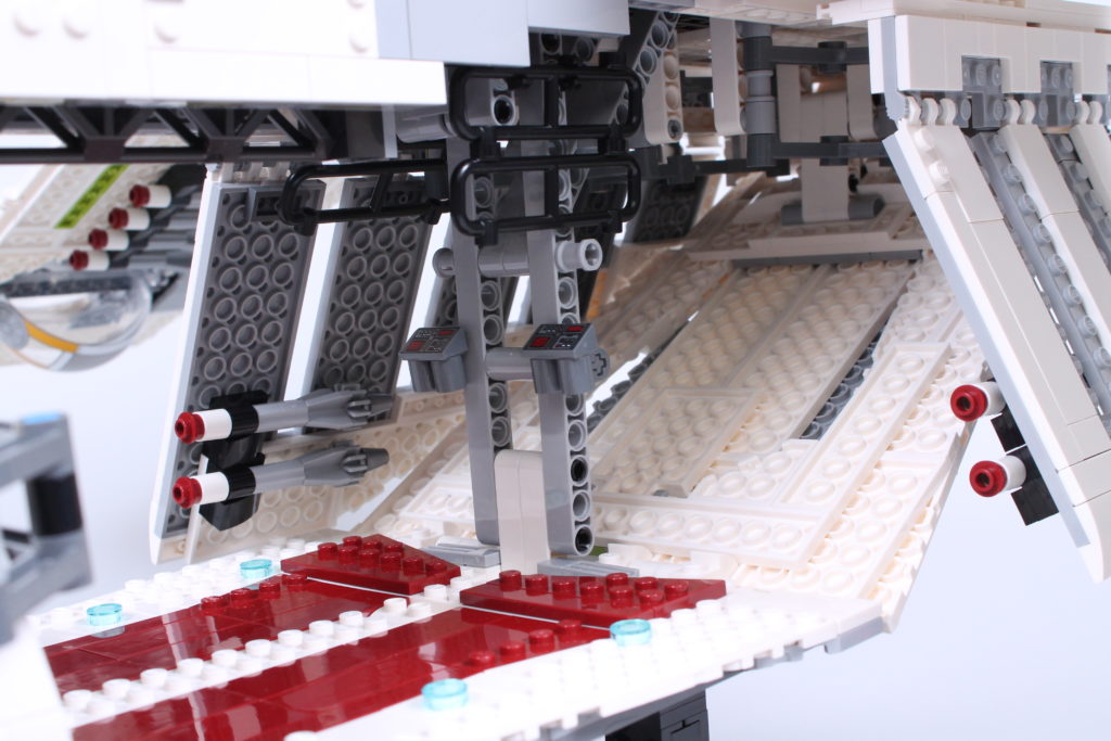 LEGO Star Wars 75309 Republic Gunship review 27