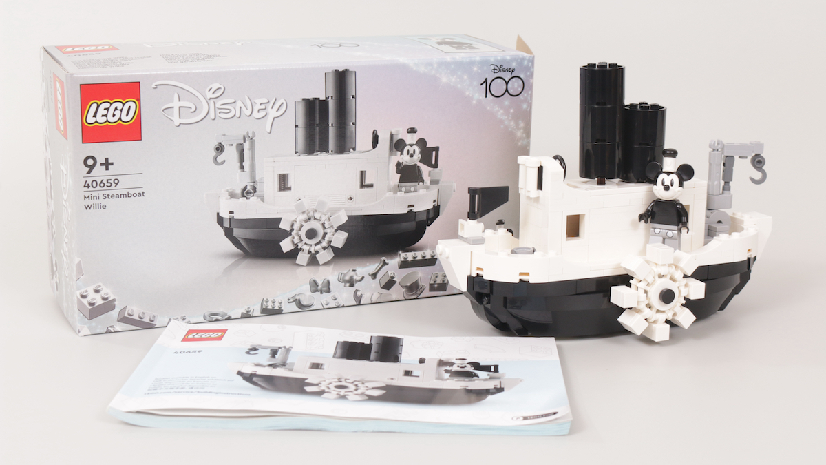 LEGO Disney 40659 Mini Steamboat Willie gift-with-purchase review