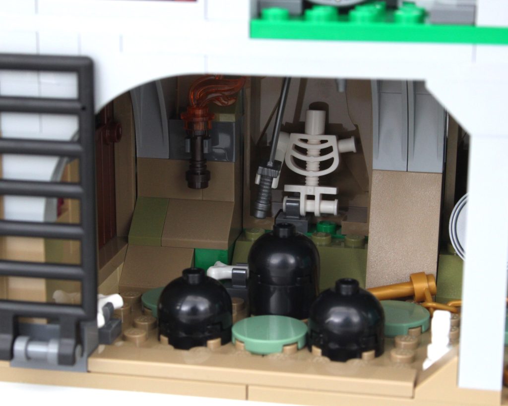 LEGO Ideas 21348 red dragons tale dungeons and dragons review 52 1024x819