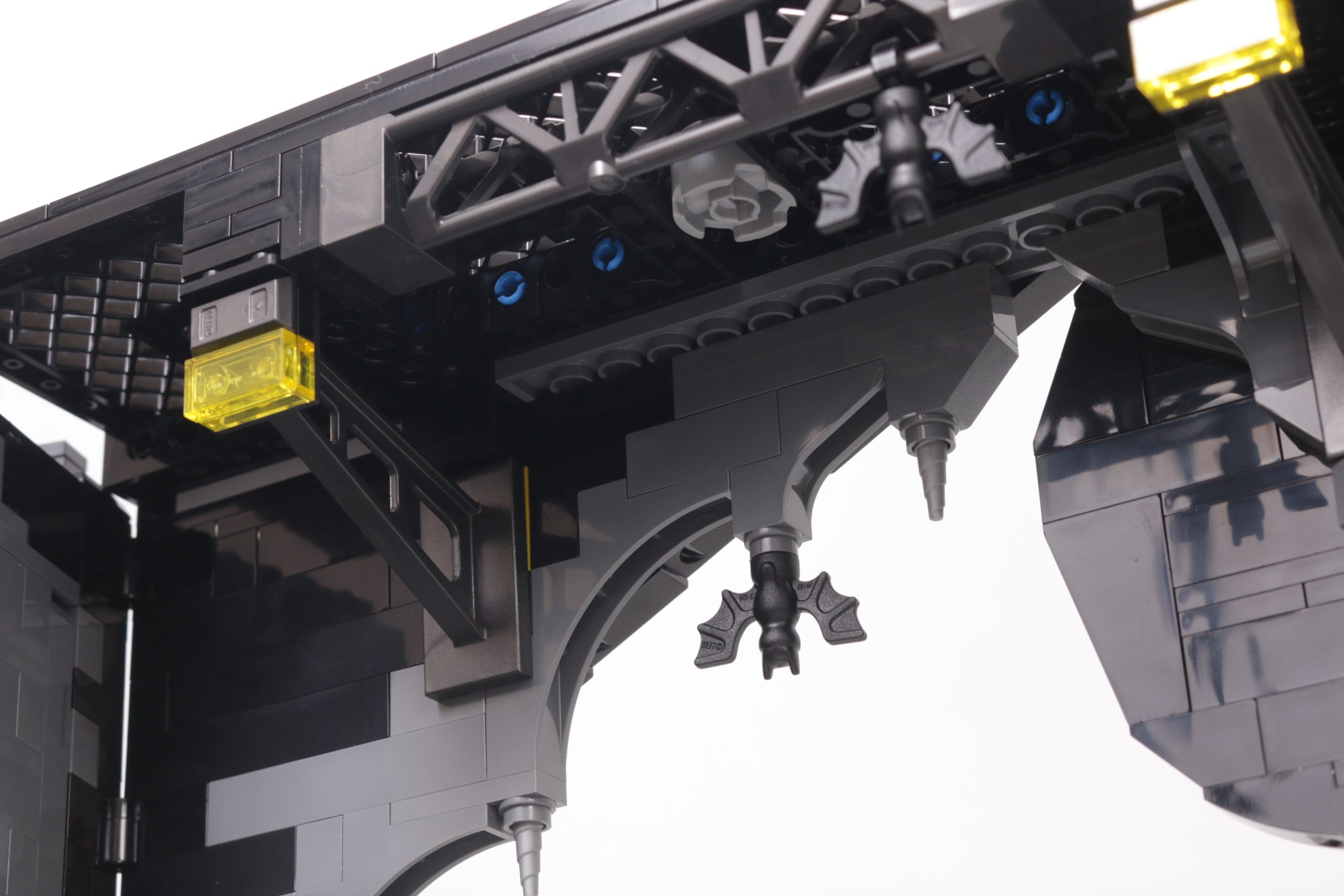 LEGO Batman 76252 Batcave – Shadow Box review 14 scaled