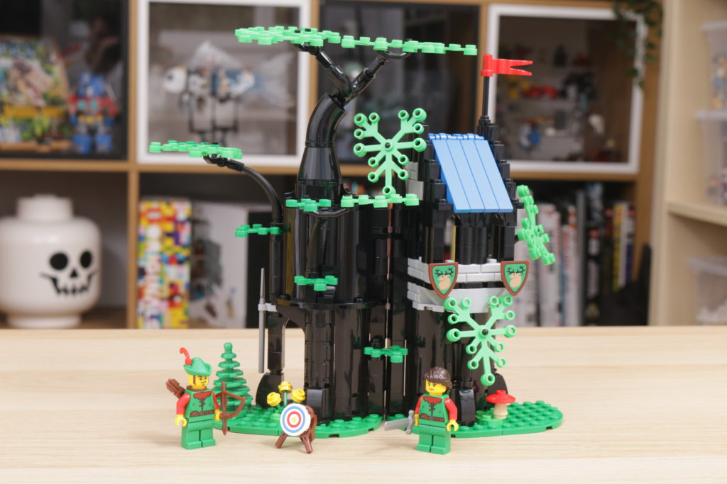 LEGO Castle 40567 Forest Hideout gift with purchase review 31 1024x683