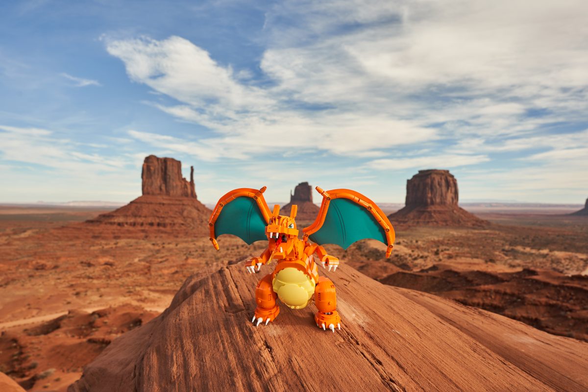 001 LEGO® Pokemon™ Charizard USA 1200x800