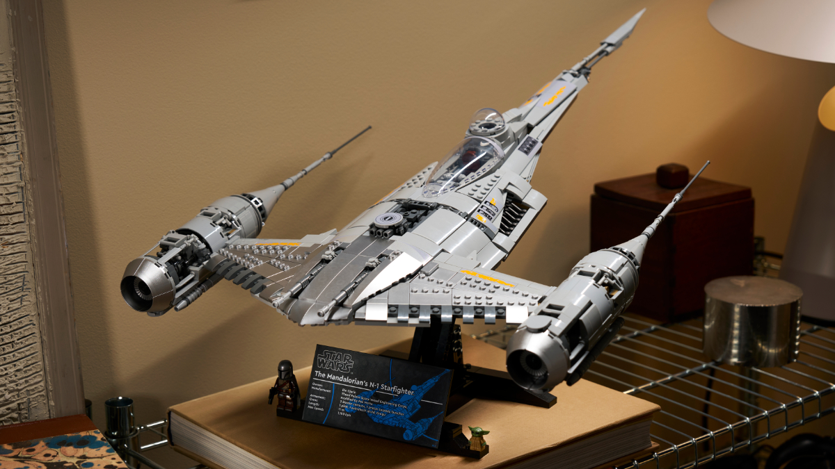 LEGO Star Wars N-1 Starfighter’s wings require help from an external 'force'