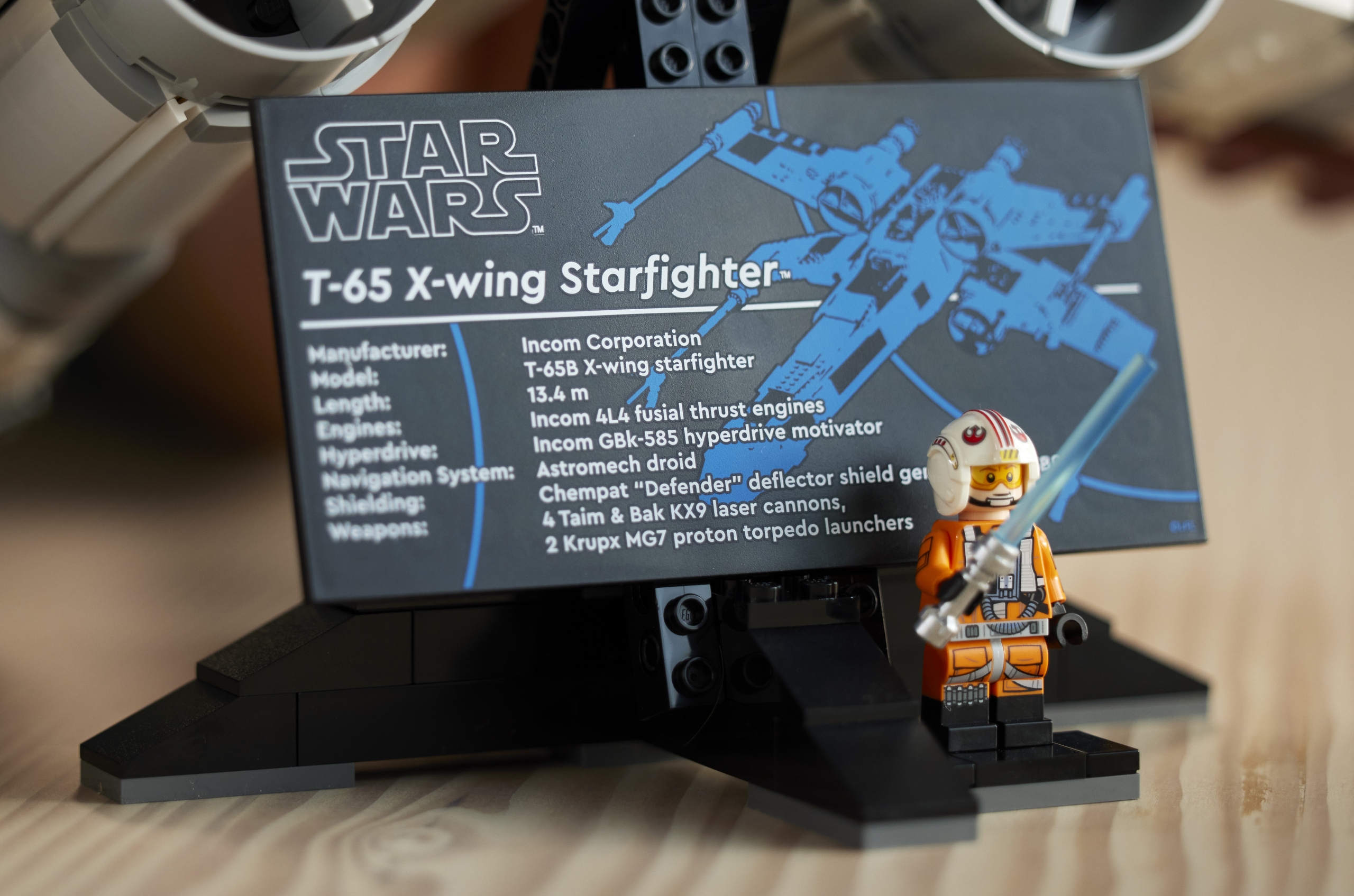 LEGO Star Wars 75355 X wing Starfighter plaque 2 scaled