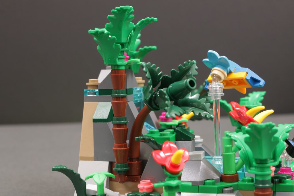 LEGO 40782 Tropical Rainforest Diorama Gift with Purchase review 7 1024x683