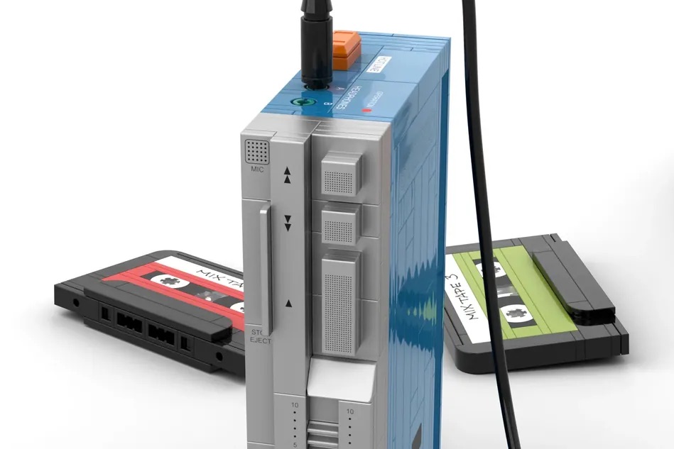 LEGO Ideas Sony Walkman 2